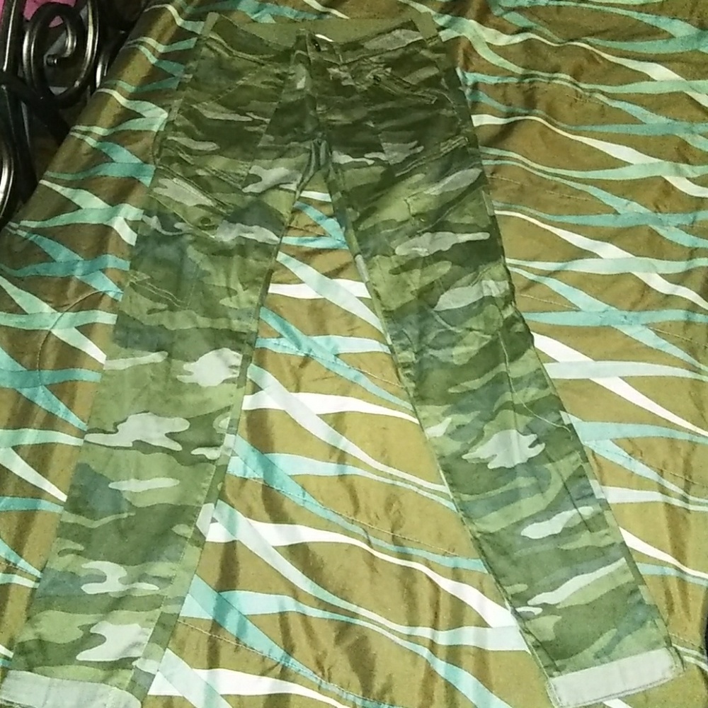 Army Fatigue Cargo capris